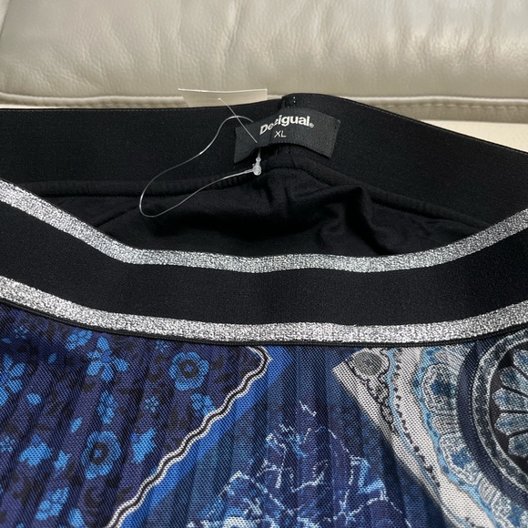 Desigual Women’s Patchwork Pleated Midi Skirt - Made in Spain - Size XL - Picture 4 of 8